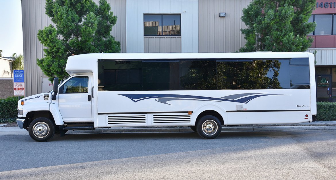 Photo of Limo Bus for sale: 2008 Chevrolet 5500 by Westwind