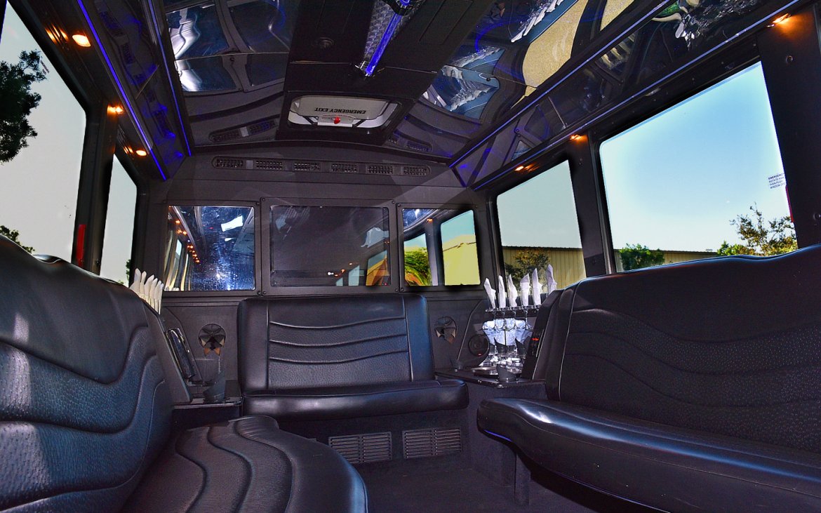 Photo of Limo Bus for sale: 2008 Chevrolet 5500 by Westwind