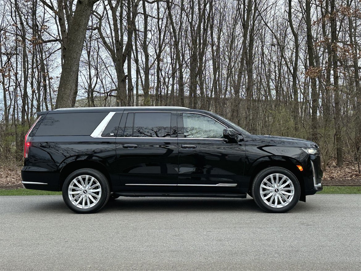 SUV for Sale in Elkhart, IN - Photo 3