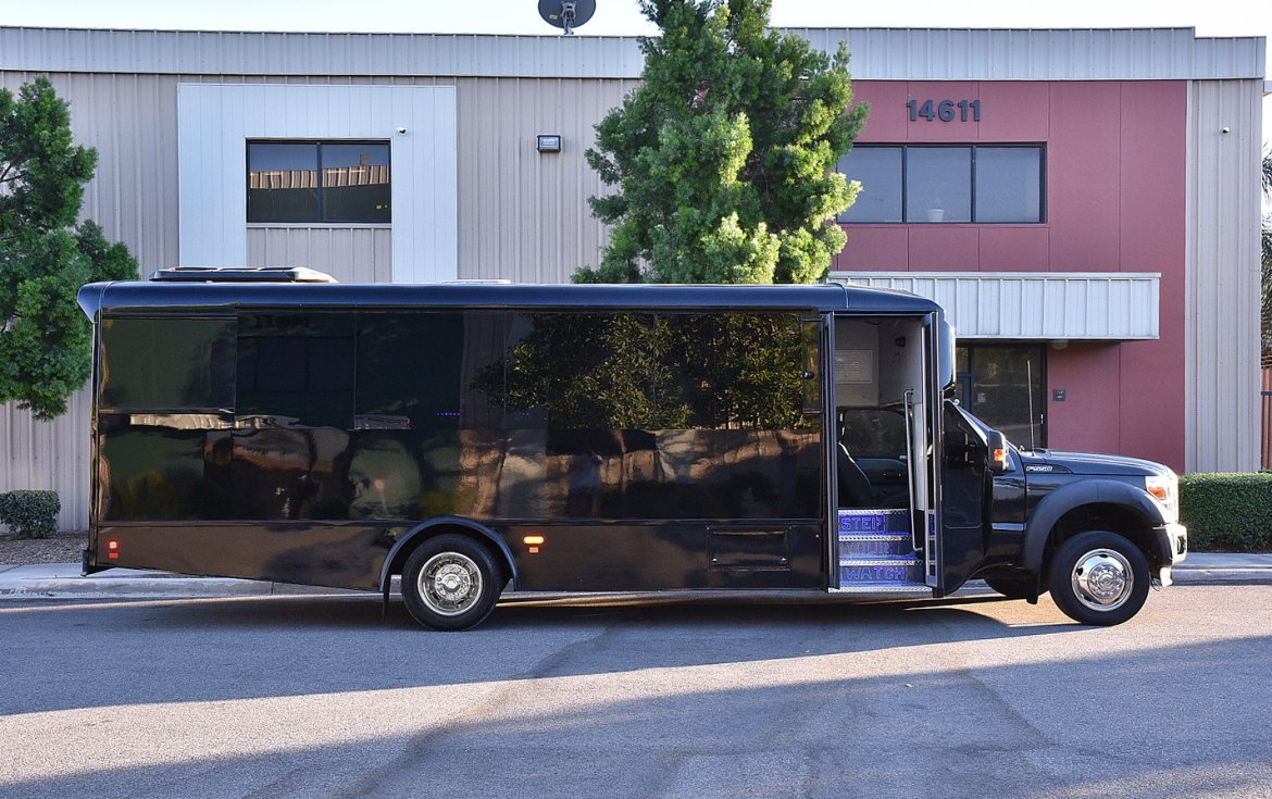 Photo of Limo Bus for sale: 2014 Ford F-550 by glaval