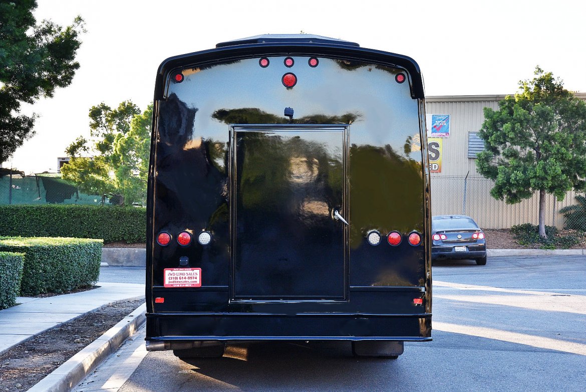 Photo of Limo Bus for sale: 2014 Ford F-550 by glaval