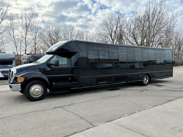 2015 Ford F-650 Shuttle Bus for Sale in Erie, PA - Photo 2
