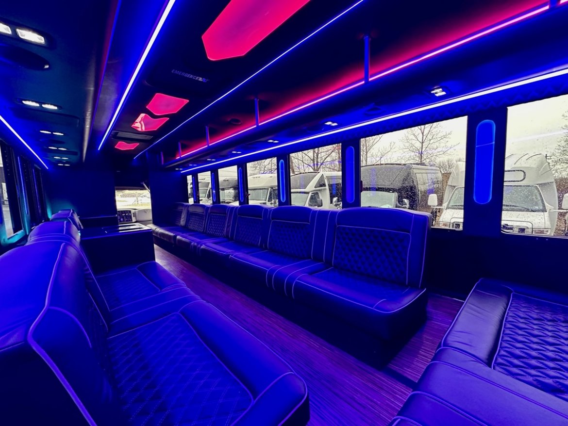 Limo Bus for Sale in Erie, PA - Photo 10
