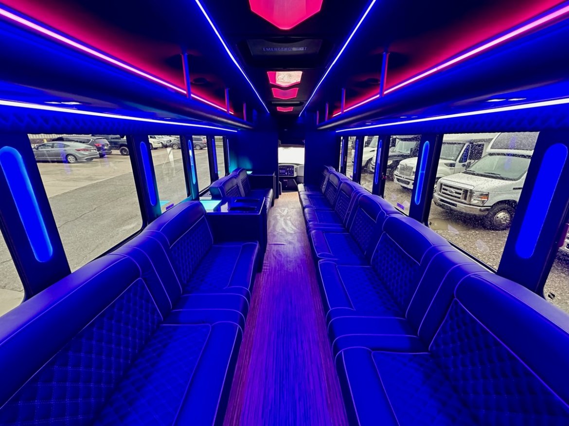 Limo Bus for Sale in Erie, PA - Photo 13