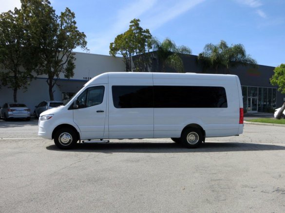 2022 Mercedes-Benz 3500 Sprinter Limousine