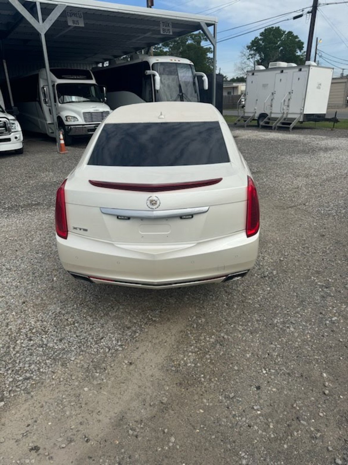 SUV Stretch for Sale in Lafayette, LA - Photo 2
