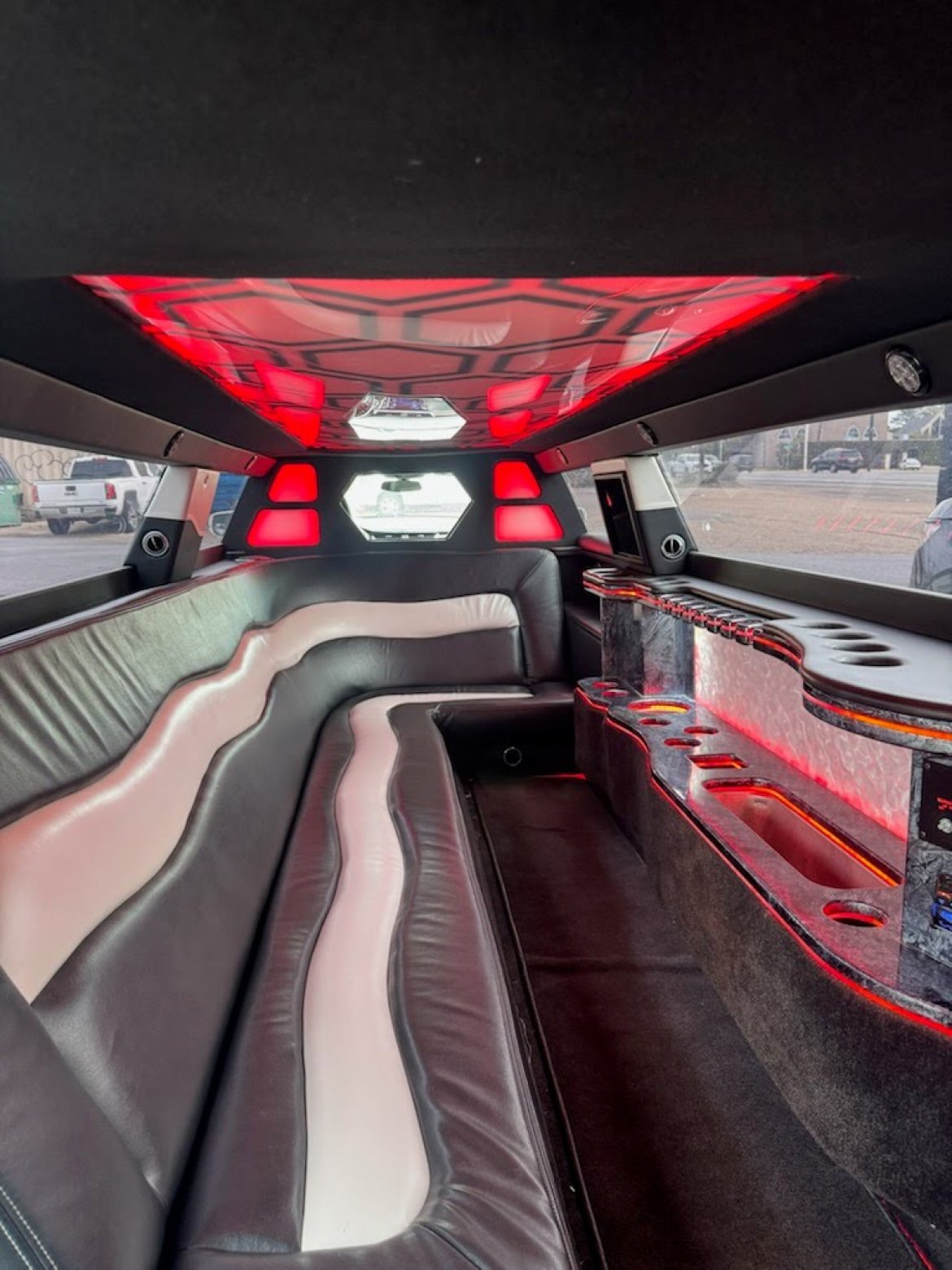 SUV Stretch for Sale in Lafayette, LA - Photo 8