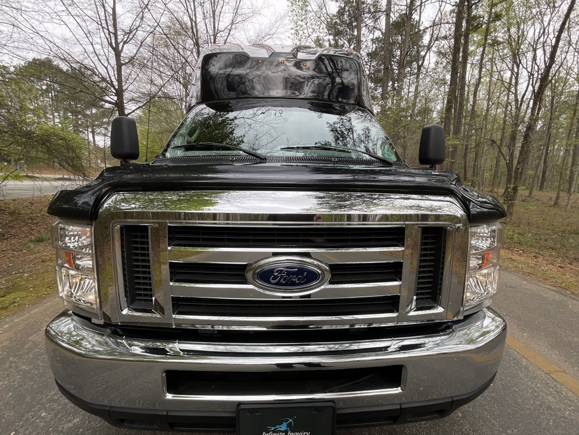 Limo Bus for Sale in Jonesboro, GA - Photo 8