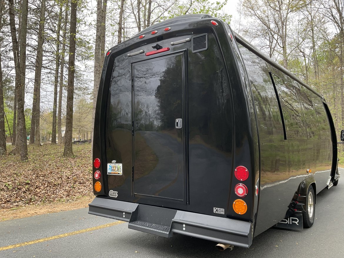 Limo Bus for Sale in Jonesboro, GA - Photo 15