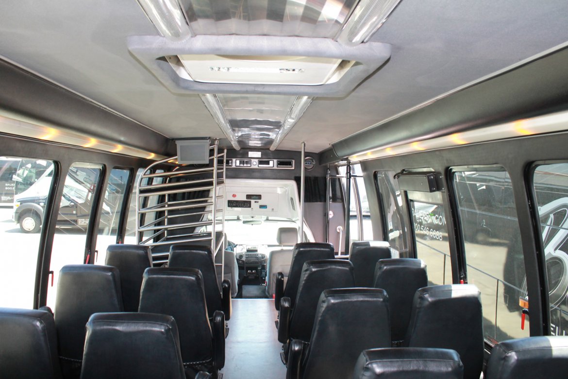 Photo of Shuttle Bus for sale: 2012 Ford F550 CNG by Grech