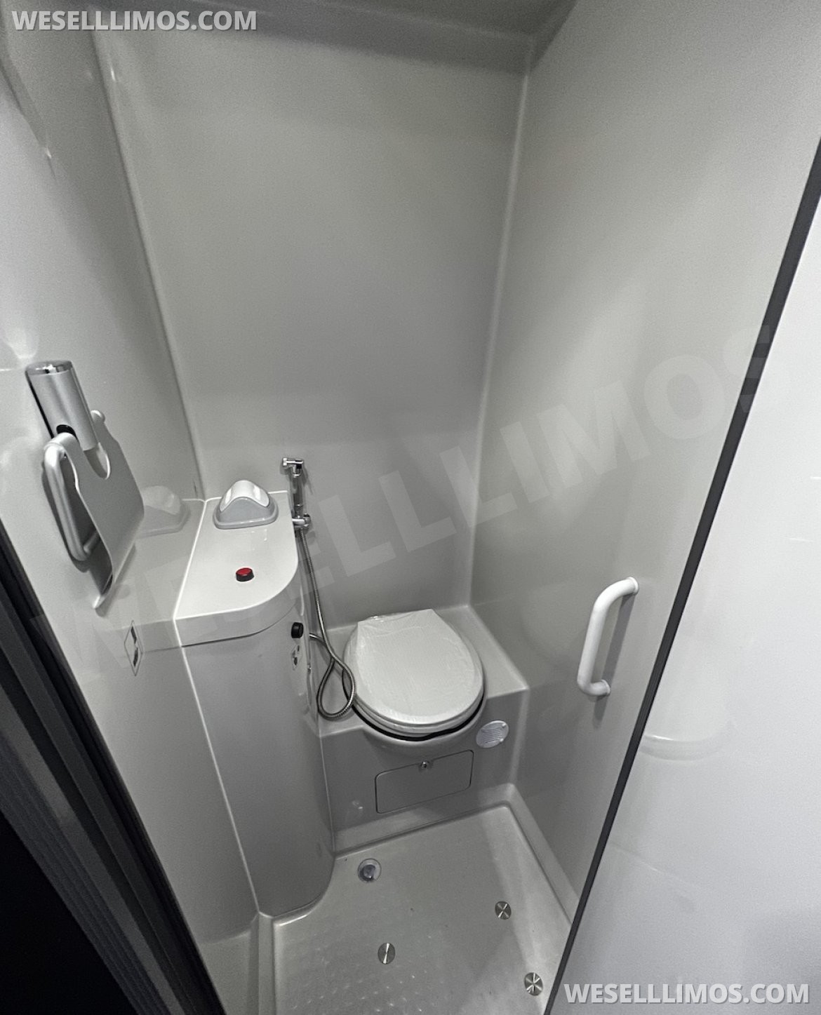 Photo of Executive Shuttle for sale: 2025 Freightliner SupercoachXL 45 45" by Executive Coach Buiders