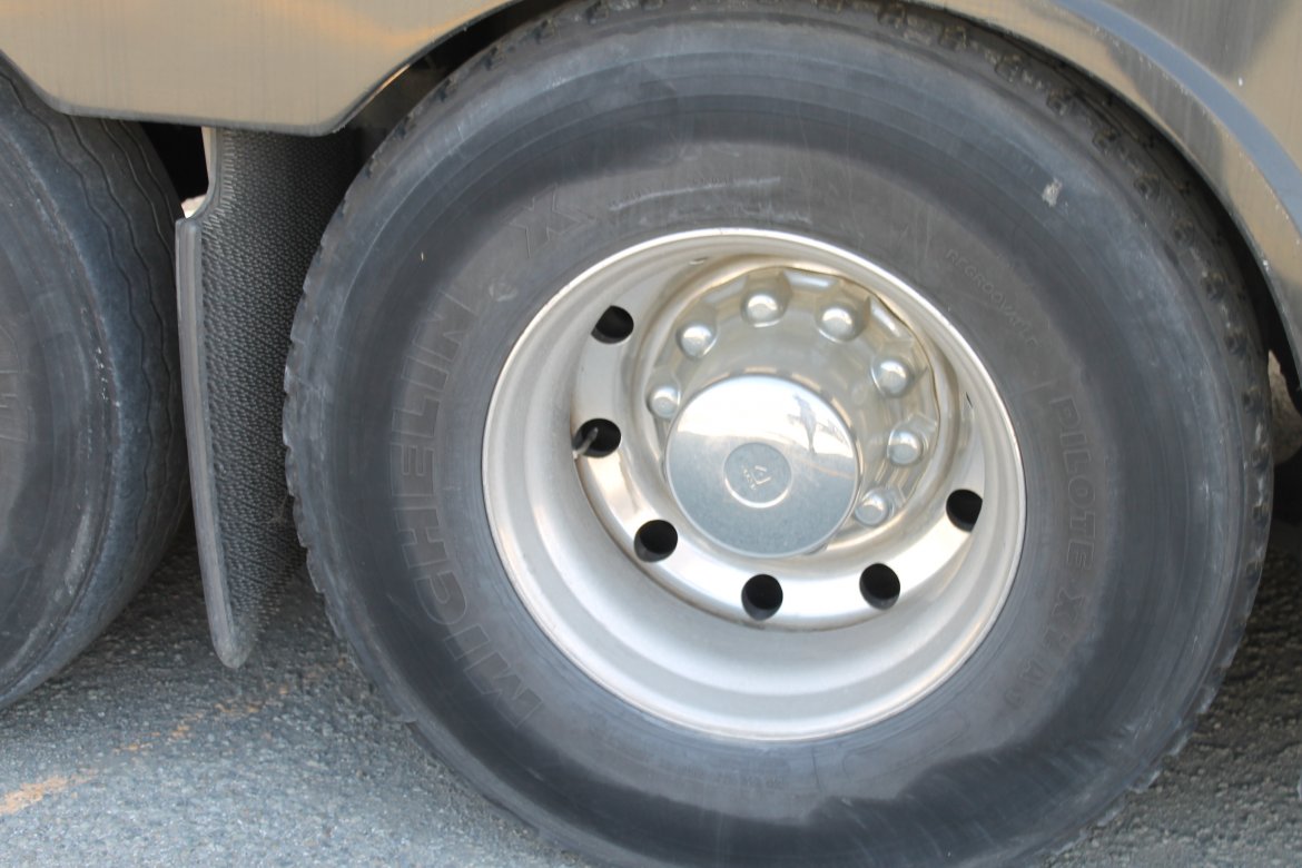 Photo of Motorcoach for sale: 2007 MCI J4500 45&quot; by MCI