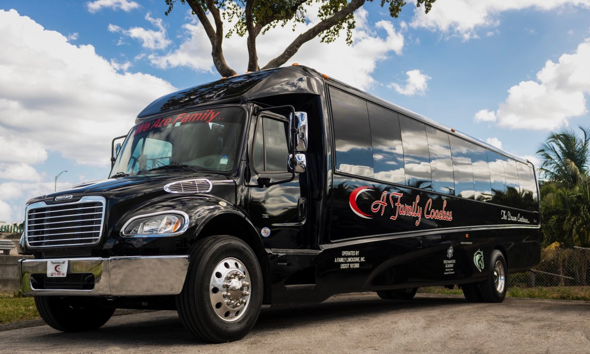Executive Shuttle for sale: 2018 Freightliner GM40 by EXECUTIVE COACH BUILDERS