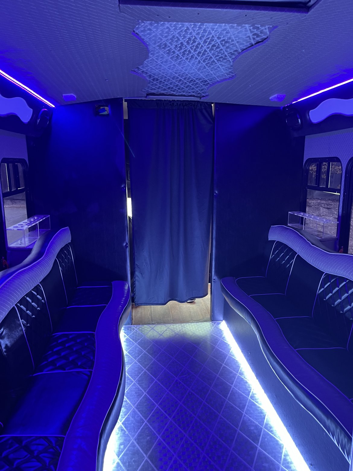 Limo Bus for Sale in Orangevale, CA - Photo 7