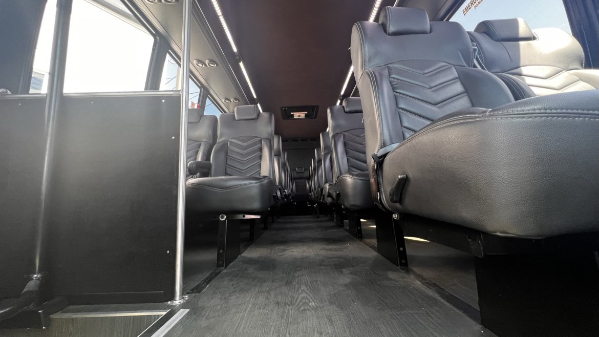 Executive Shuttle for Sale in Anaheim, CA - Photo 10