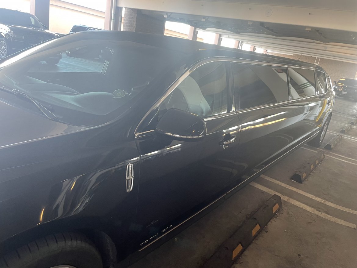 Limousine for Sale in Laguna Niguel, CA - Photo 5