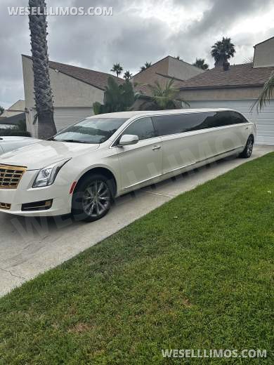 2014 Limos by Moonlight Cadillac XTS Limousine