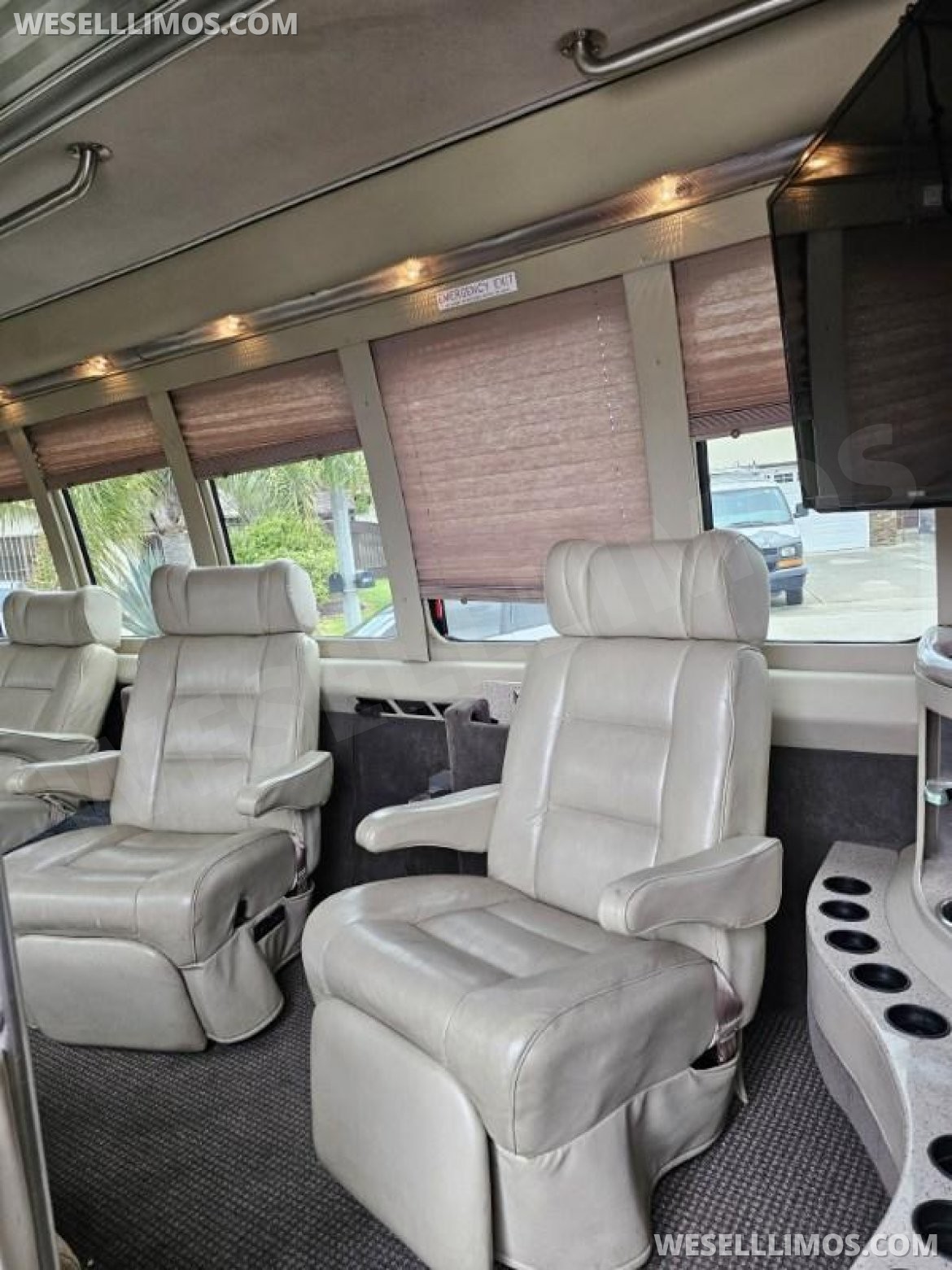 Photo of Limo Bus for sale: 2006 Ford E450 28&quot; by Krystal Koach