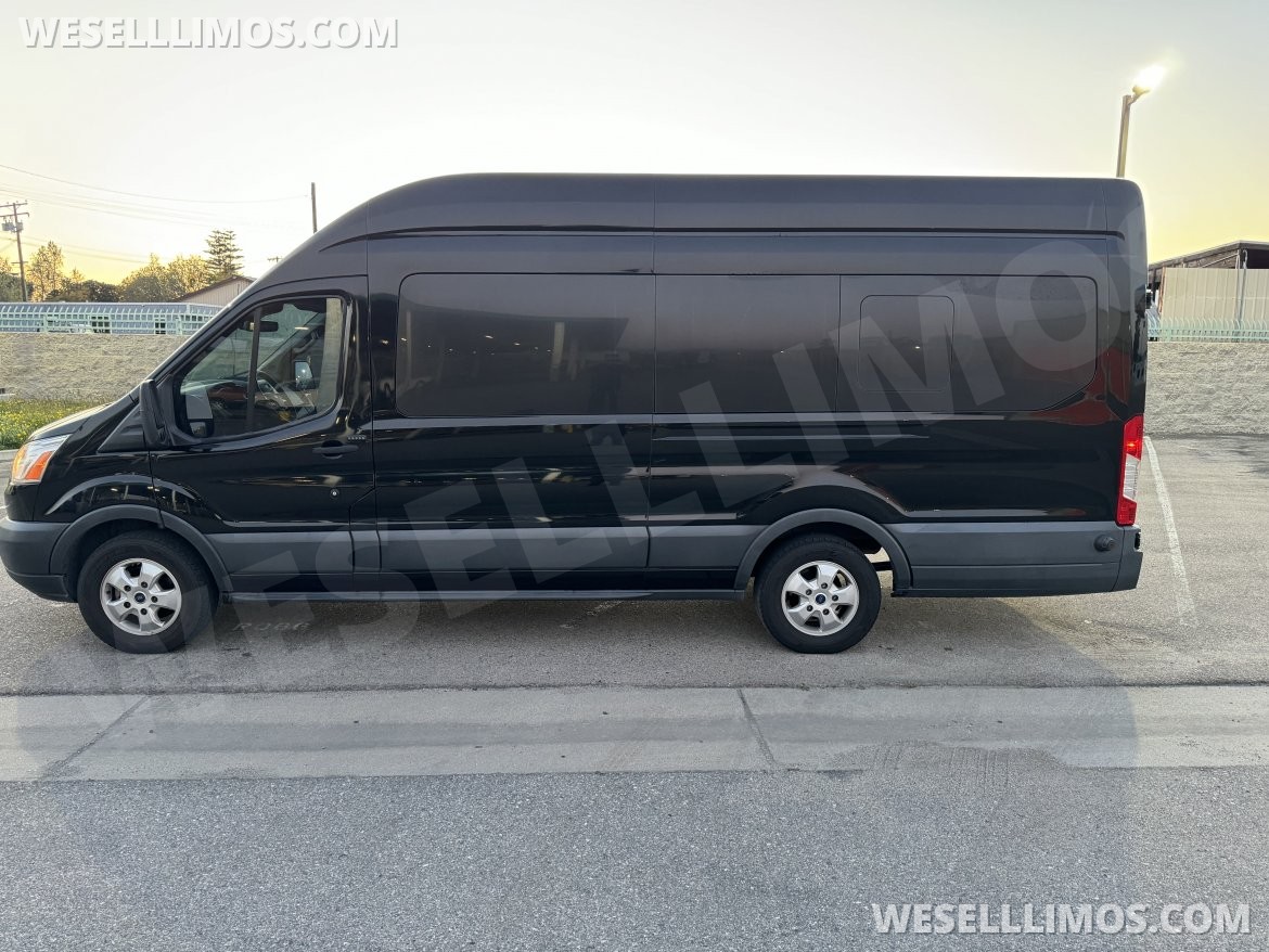 2017 Limoland Ford Transit 350XLT Sprinter - Photo 2
