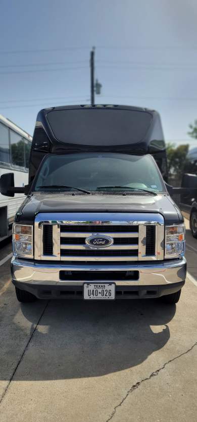 2019 Berkshire Ford E450 Party Bus 40K Milles