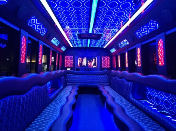 2018 Ford E450 Limo Bus for Sale in Orlando, FL - Photo 2
