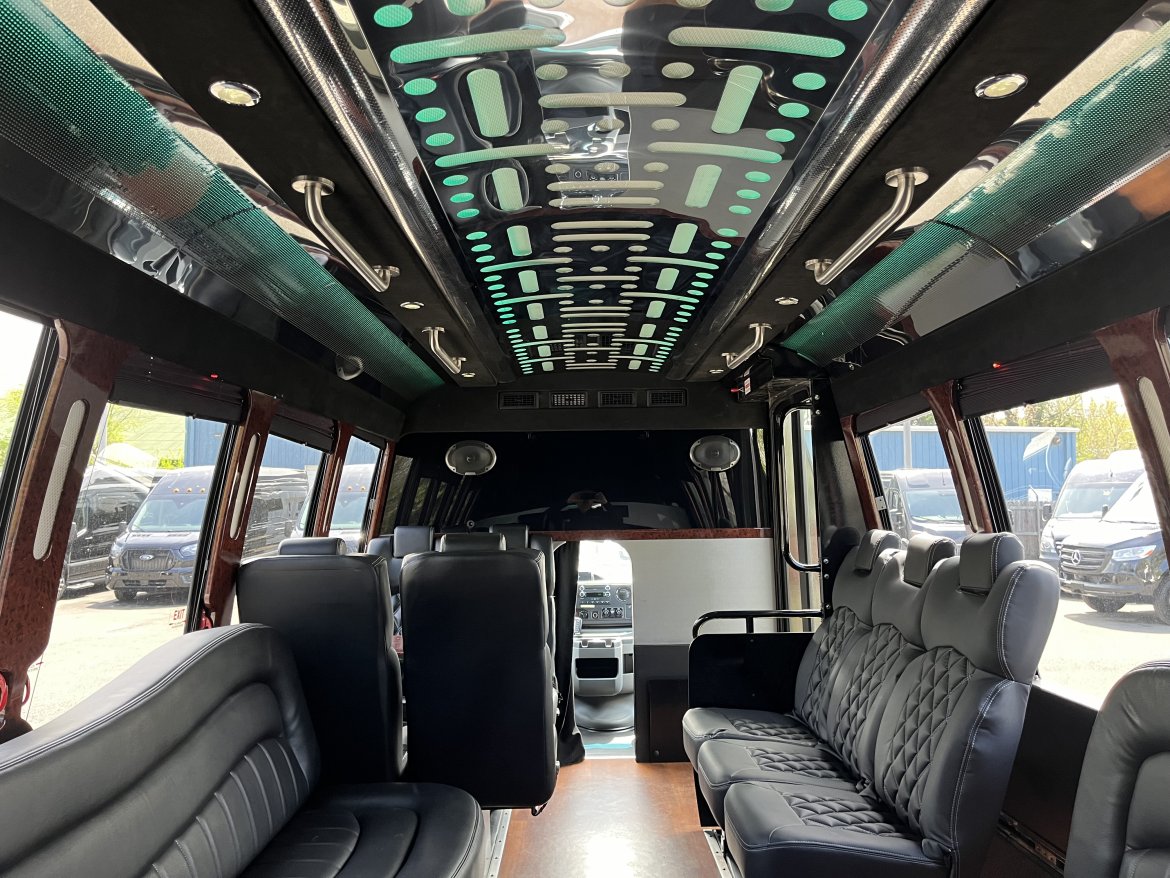 Limo Bus for Sale in Pasadena, MD - Photo 10