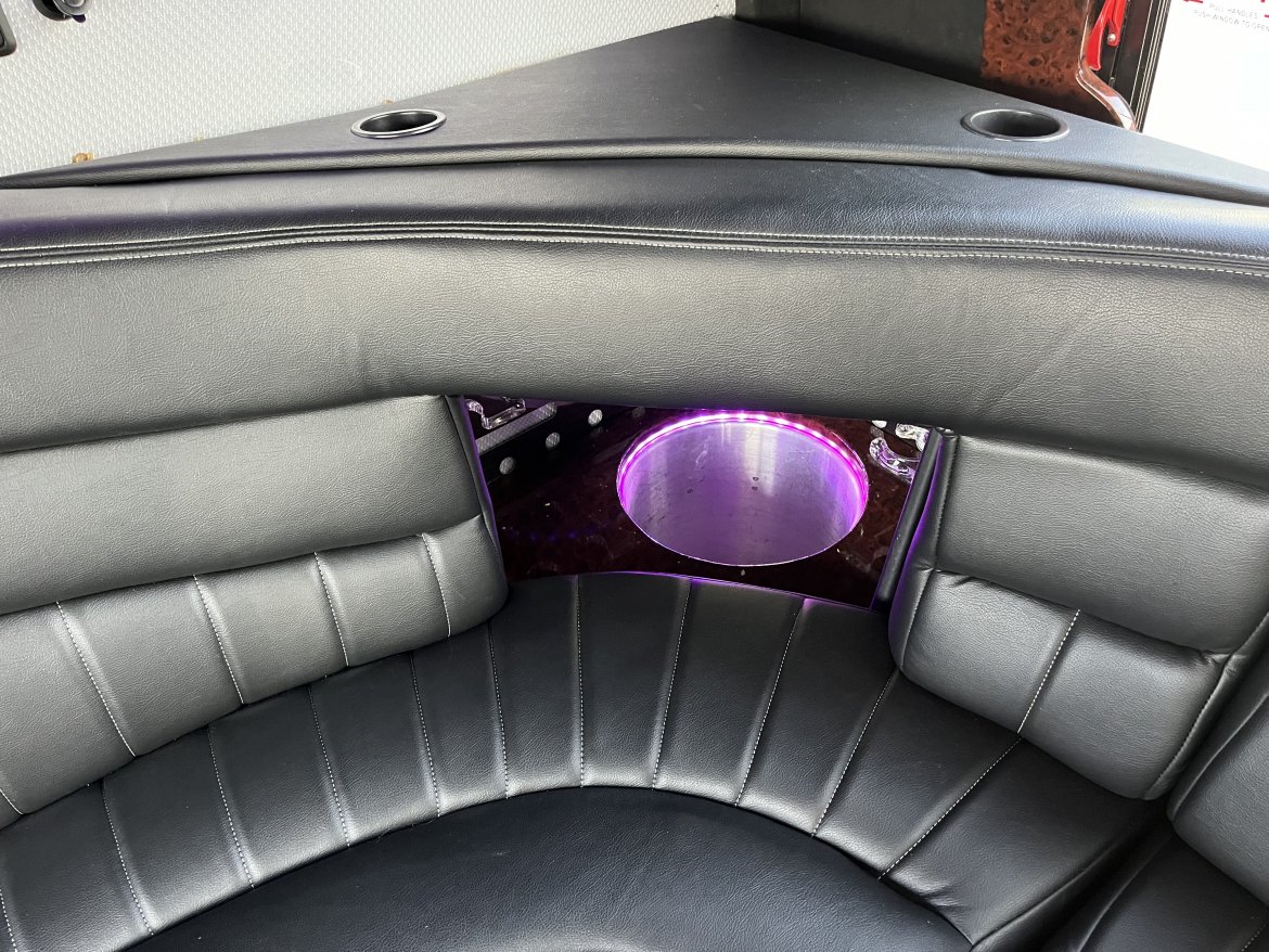 Limo Bus for Sale in Pasadena, MD - Photo 11