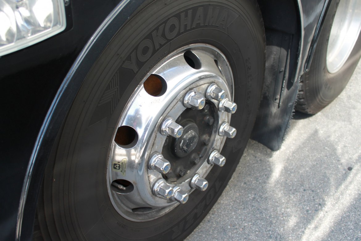 Photo of Limo Bus for sale: 1998 Van Hool T2145 45&quot;