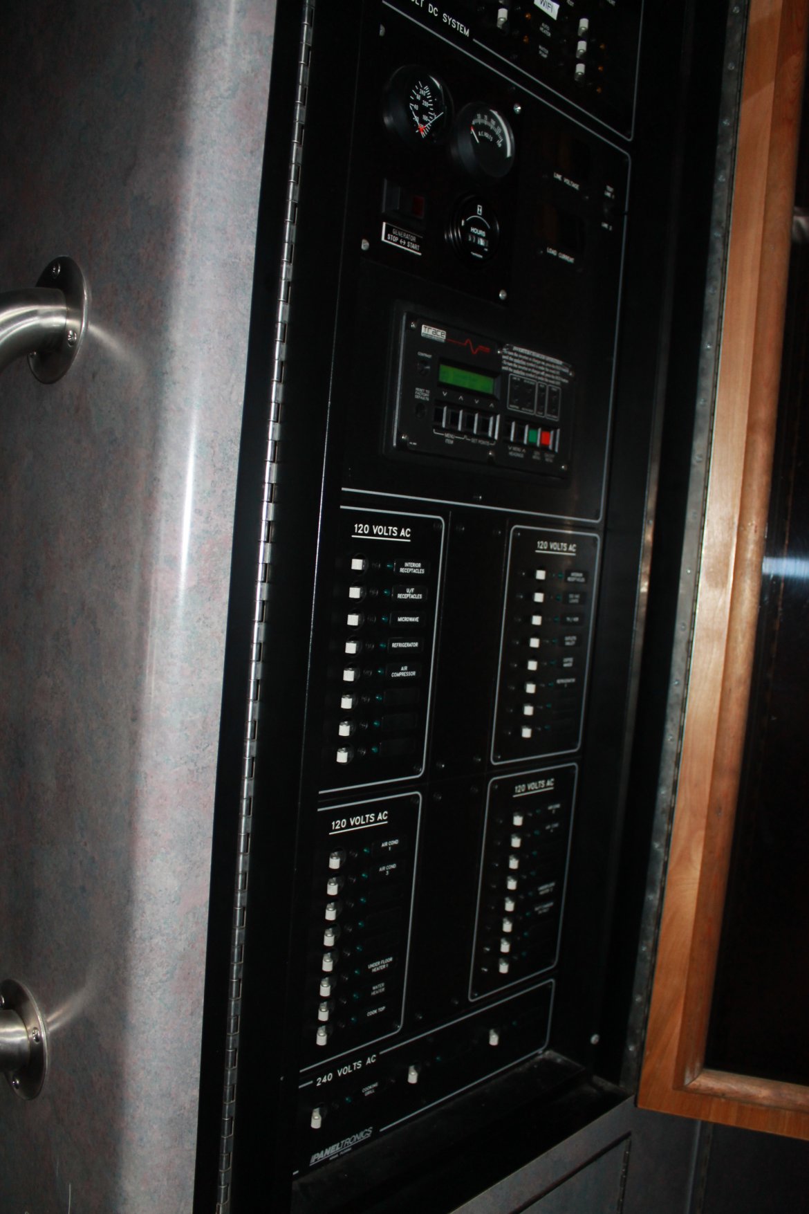 Photo of Limo Bus for sale: 1998 Van Hool T2145 45&quot;