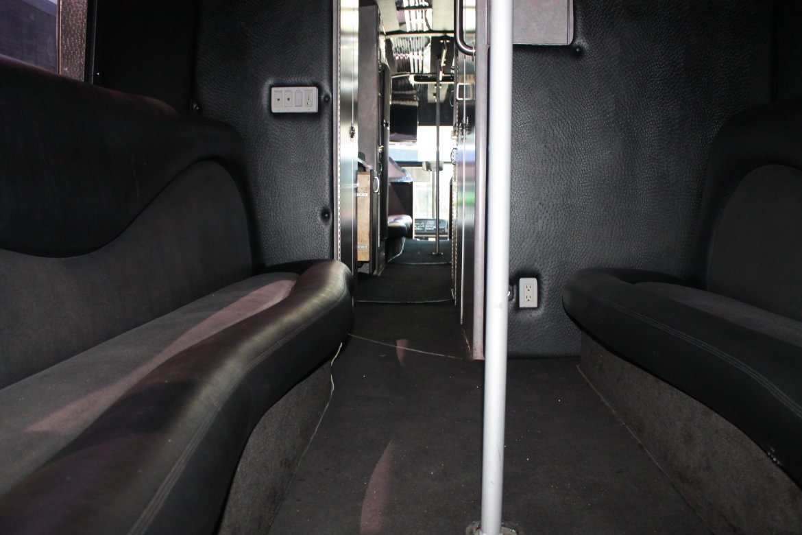 Photo of Limo Bus for sale: 1998 Van Hool T2145 45&quot;