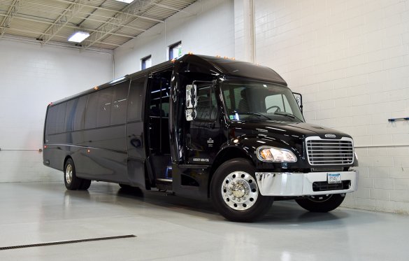 2016 Freightliner M2 Executive Shuttle for Sale in Eagan, MN - Main Photo
