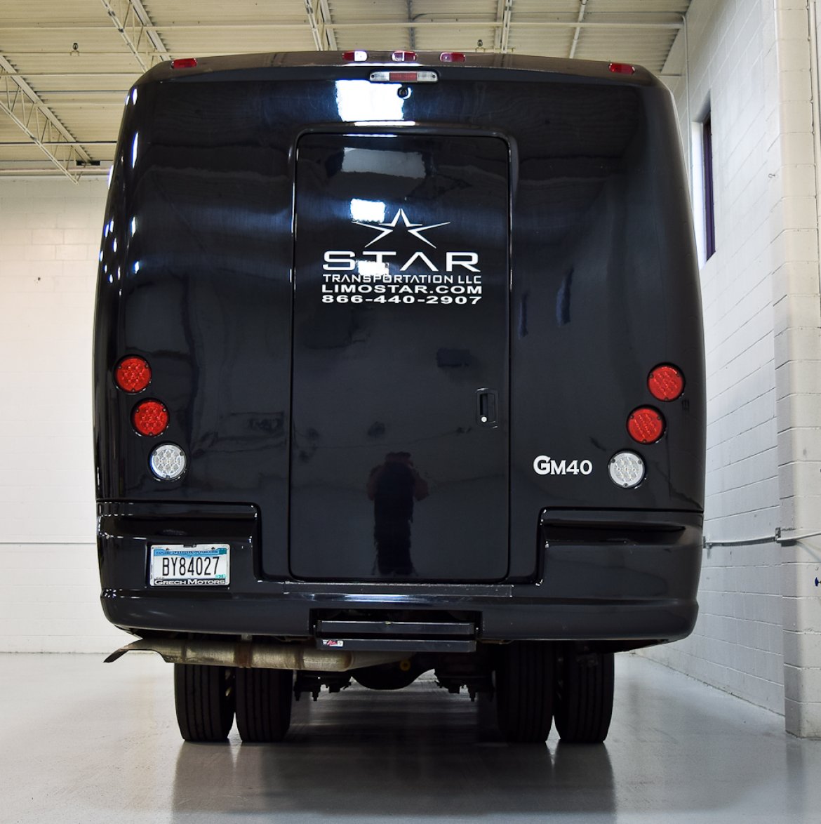 Executive Shuttle for Sale in Eagan, MN - Photo 6