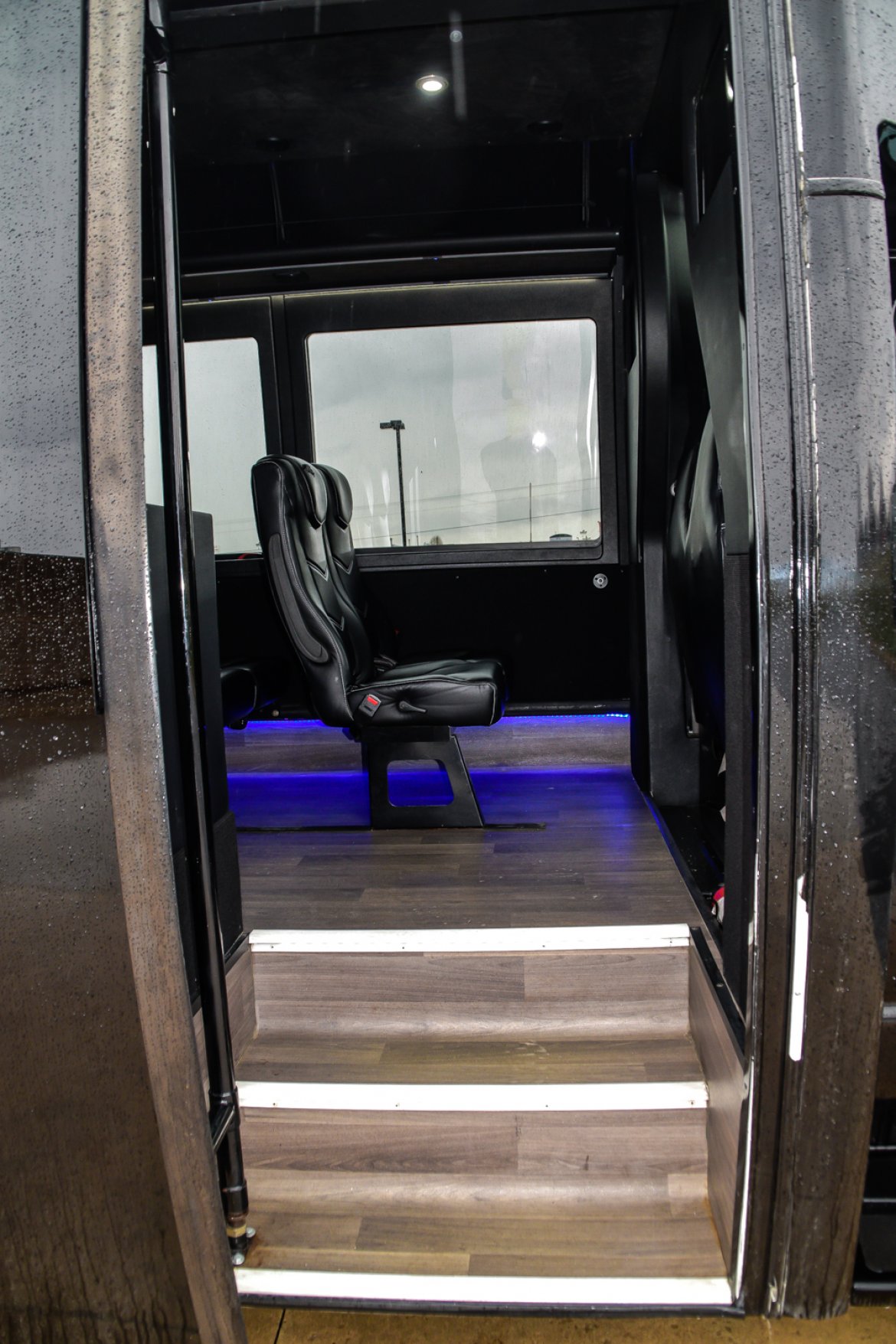 Shuttle Bus for Sale in Stewartville, MN - Photo 7