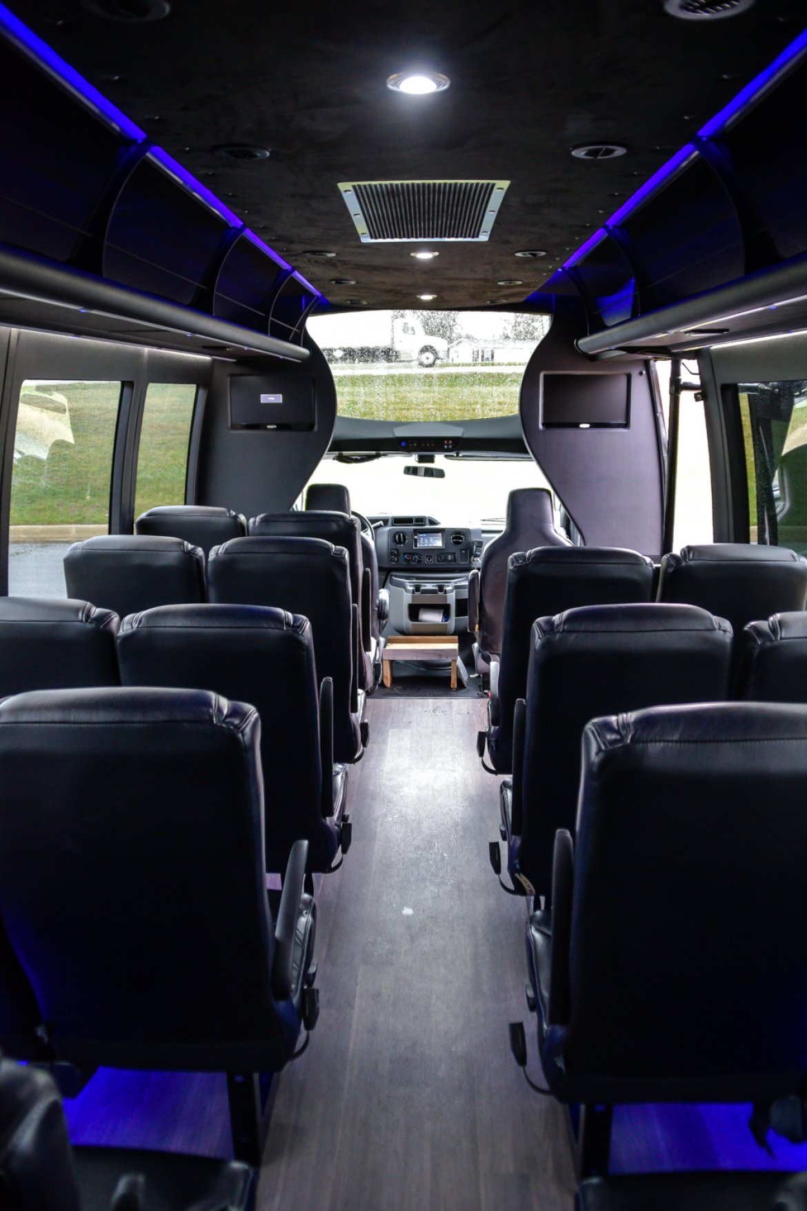 Shuttle Bus for Sale in Stewartville, MN - Photo 11
