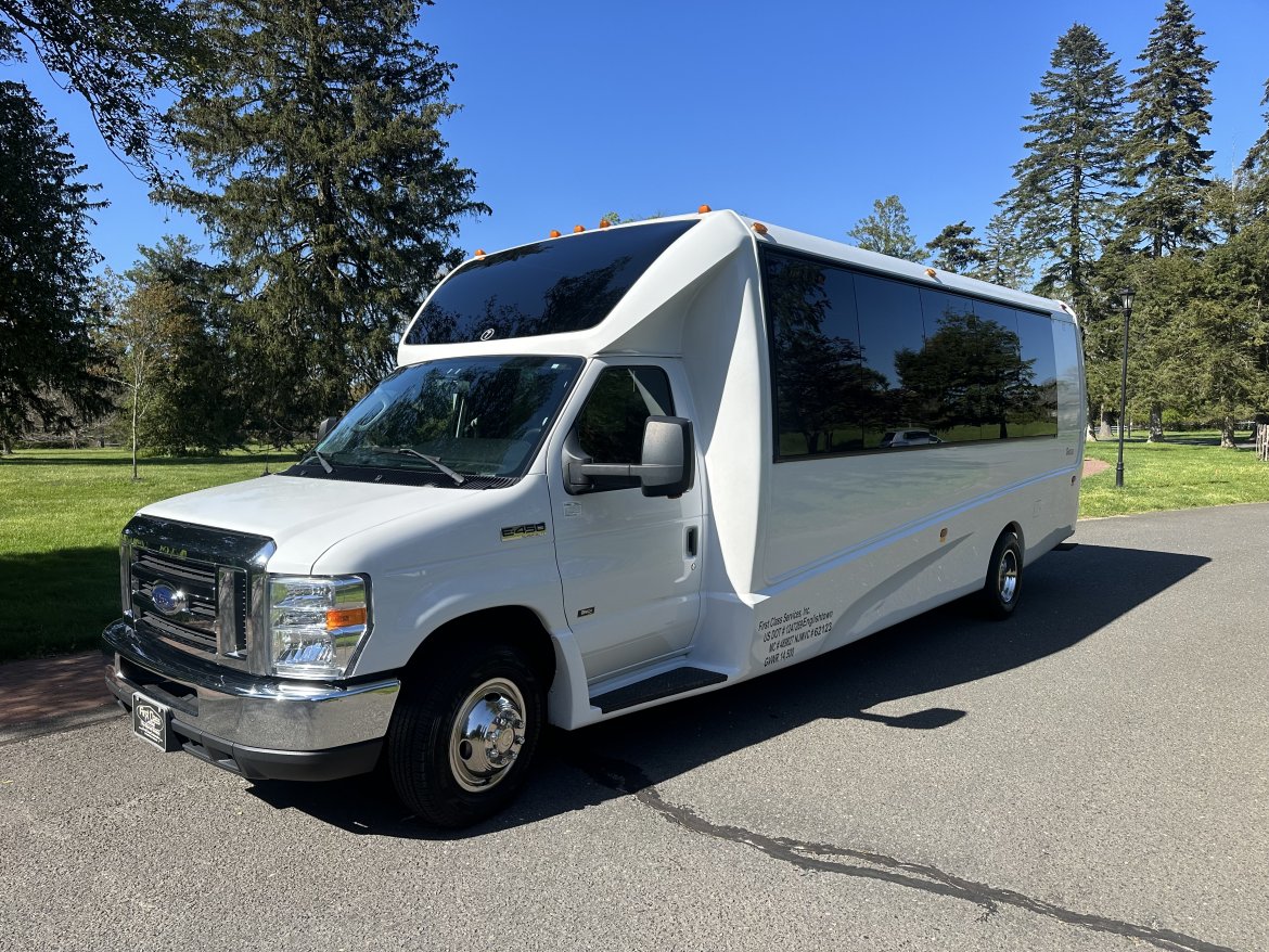 Shuttle Bus for sale: 2018 Ford E-450 Shuttle 28&quot; by Grech GM28