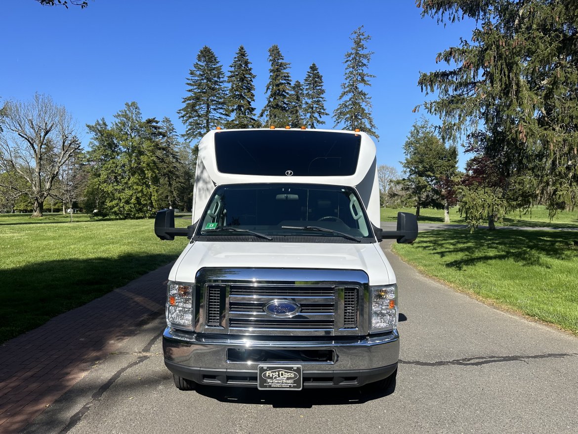 Shuttle Bus for Sale in Morganville, NJ - Photo 7