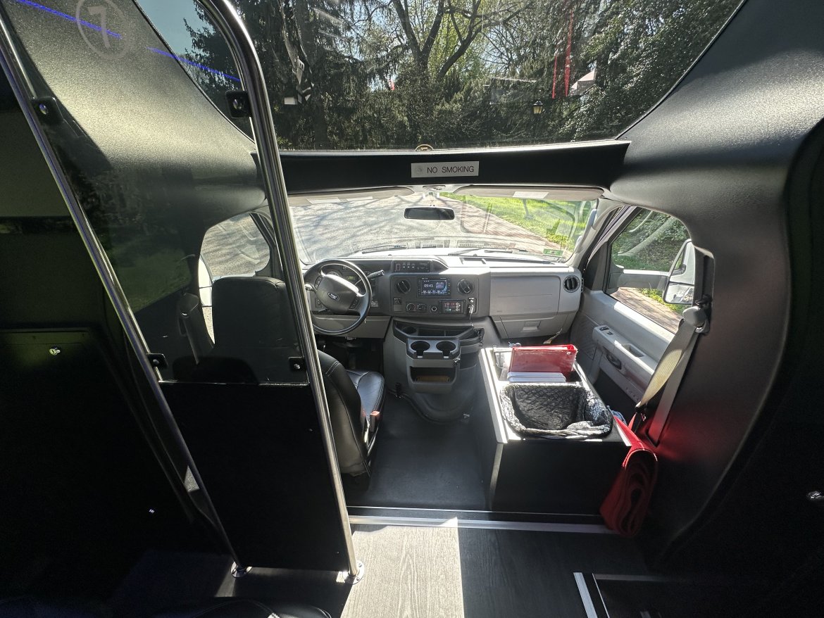 Shuttle Bus for Sale in Morganville, NJ - Photo 18