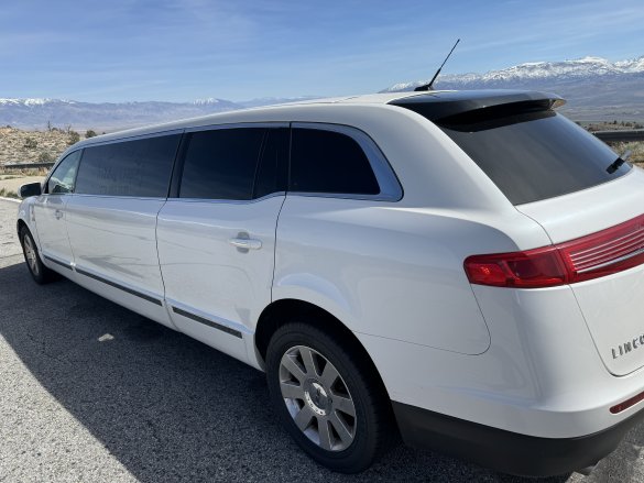 2013 Tiffany Coachbuilders Lincoln MKT Limousine