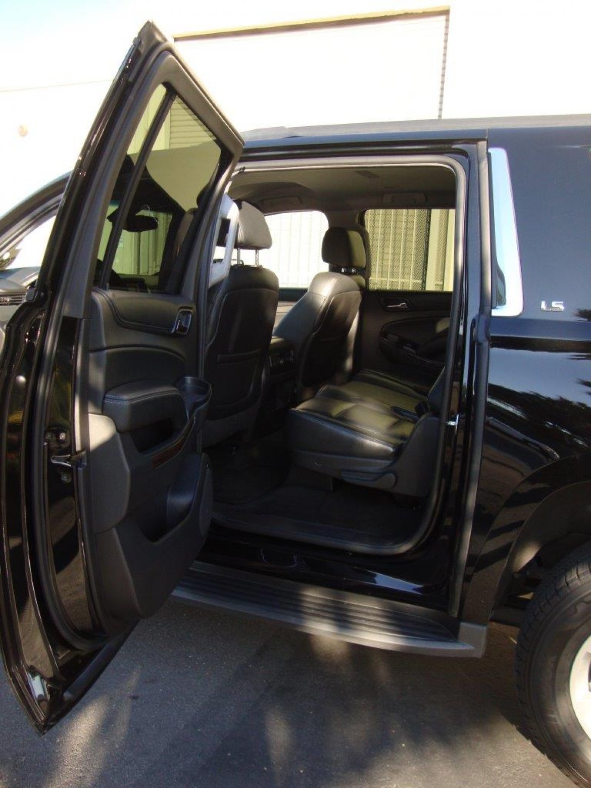 Photo of SUV for sale: 2015 Chevrolet Suburban 1500 LS