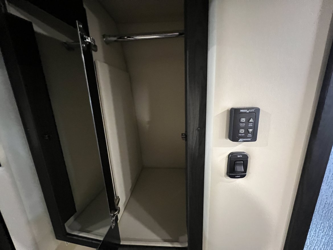 Sprinter for Sale in Cypress, TX - Photo 37