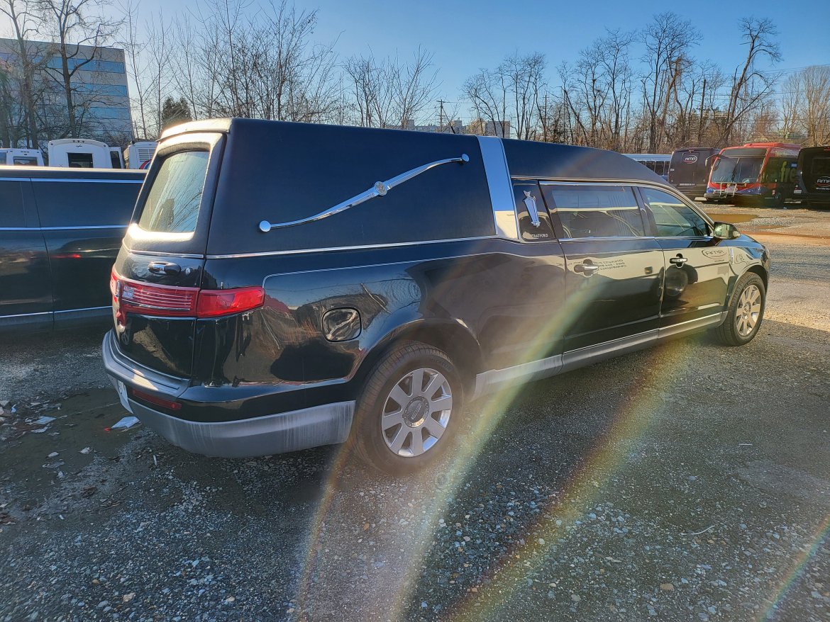 Funeral for sale: 2013 Lincoln MKT Hearse