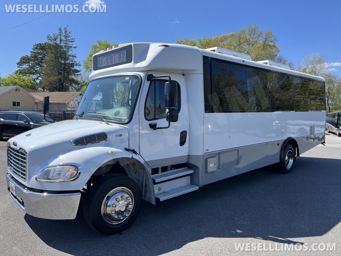Limo Bus for Sale in Pasadena, MD - Photo 3