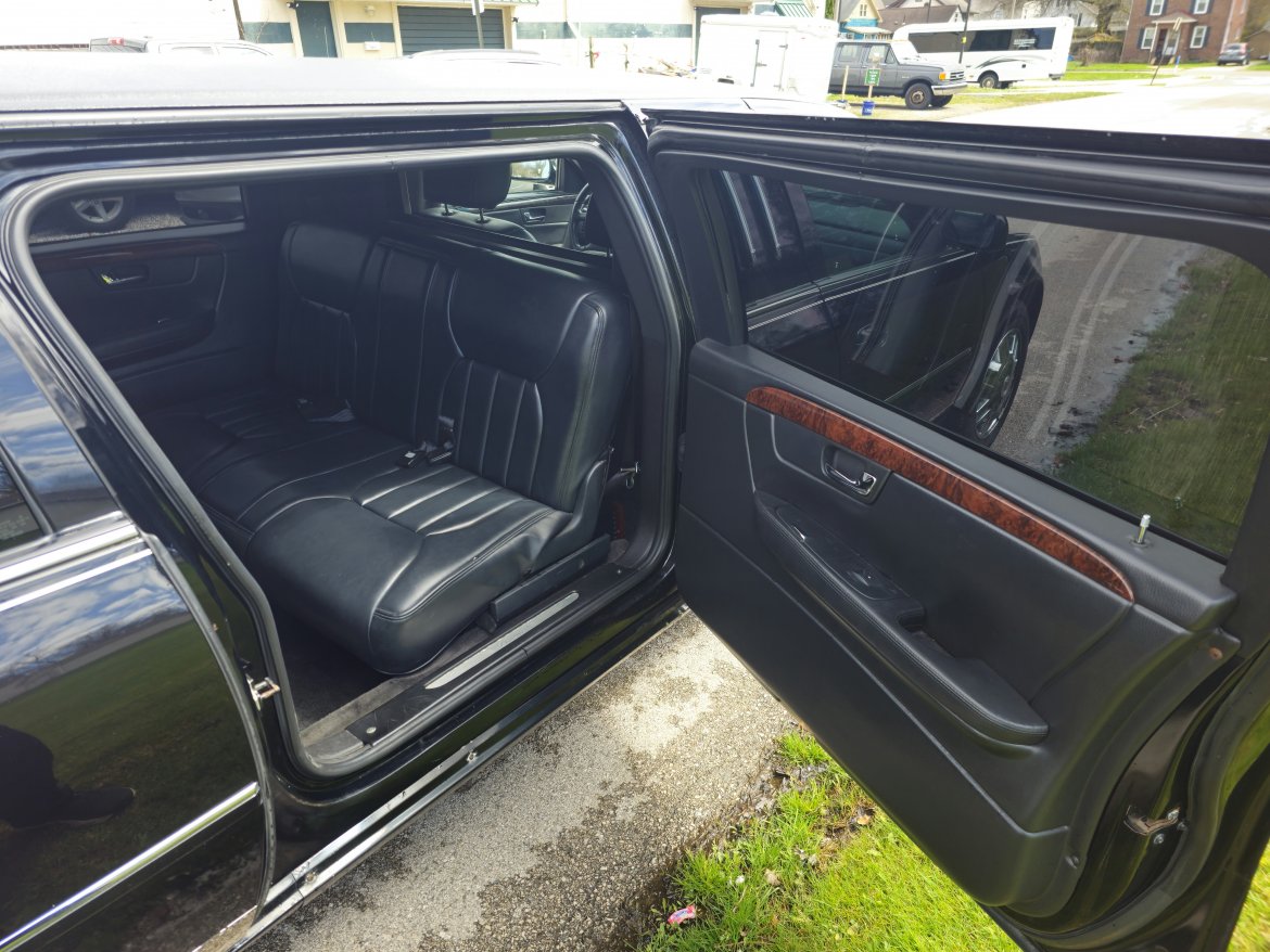 Limousine for Sale in Erie, PA - Photo 2