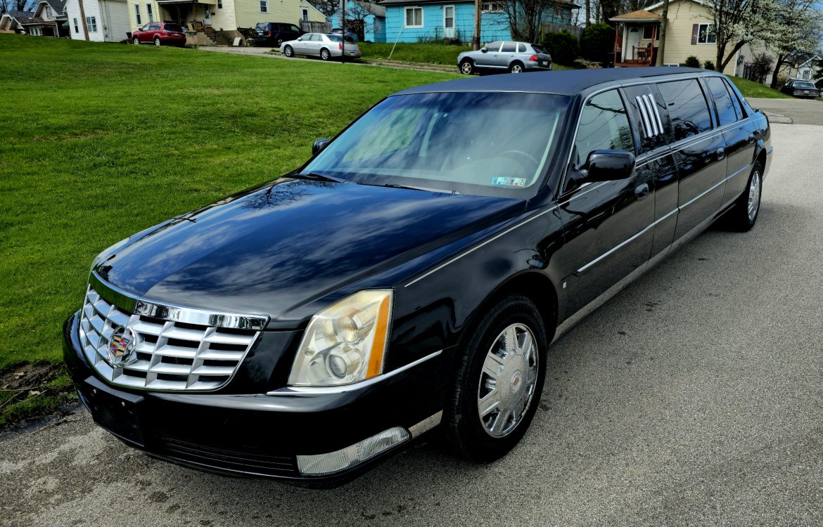 Limousine for Sale in Erie, PA - Photo 8