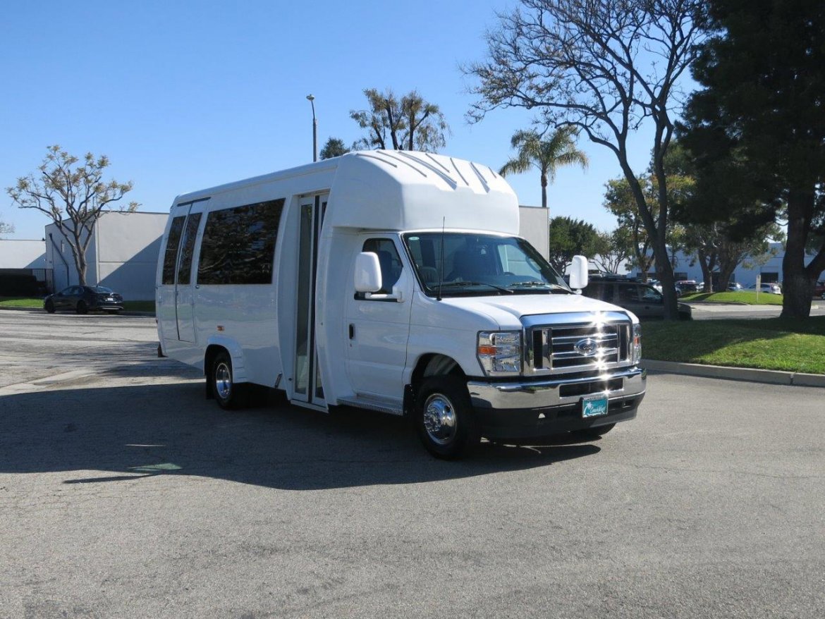 Shuttle Bus for sale: 2024 Ford Elkhart KSIR E350 ADA Shuttle Bus by CoachWest Transportation Inc