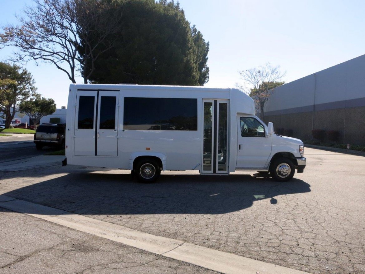 Shuttle Bus for Sale in CARSON, CA - Photo 4