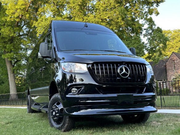 2023 AWD Road Liner Limousine 15 Passenger Auto Elite Mercedes-Benz Sprinter