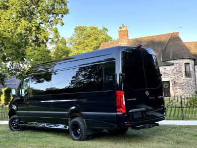 2023 AWD Road Liner Limousine 15 Passenger Auto Elite Mercedes-Benz Sprinter