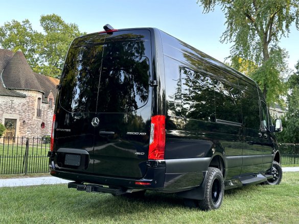 2023 AWD Road Liner Limousine 15 Passenger Auto Elite Mercedes-Benz Sprinter