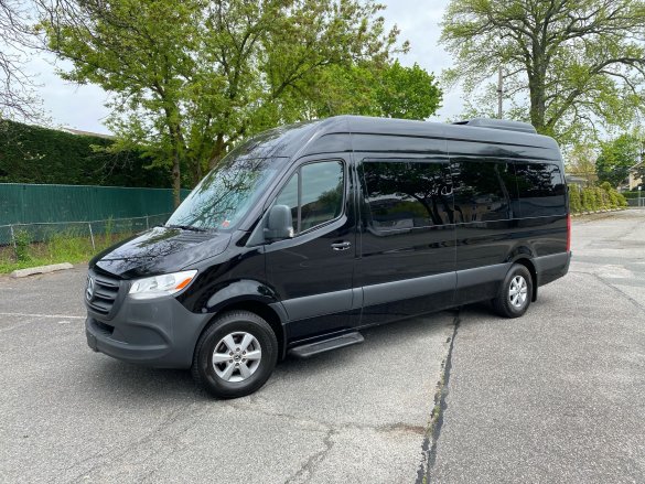 2019 Mercedes-Benz Sprinter Sprinter for Sale in Baldwin, NY - Photo 3